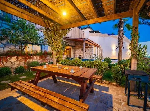 Honeymoon With Sea View Villa Kas