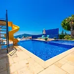 וילה Honeymoon With Sea View קס